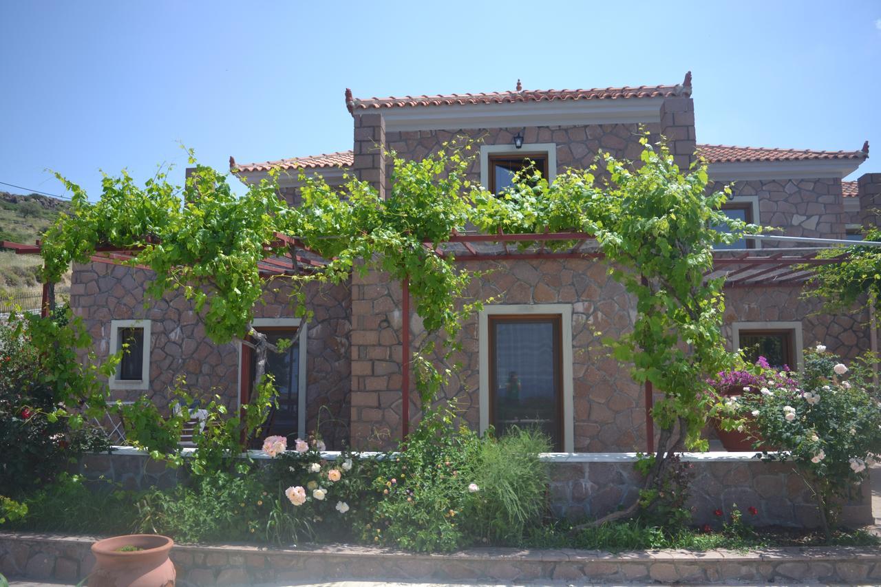 Molivos Castle Apartments 미팀나 외부 사진